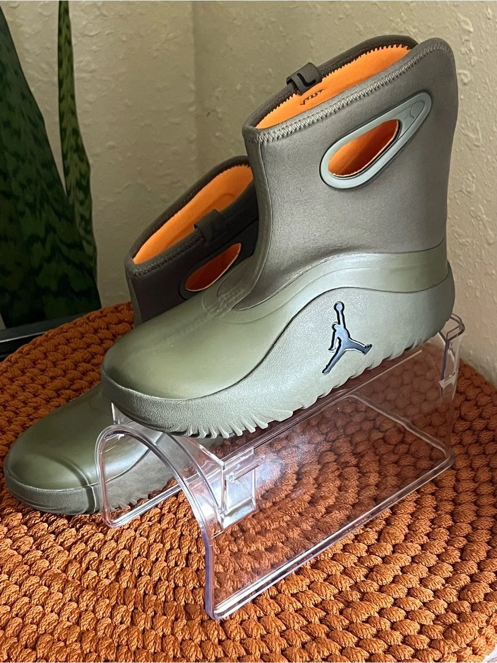Jordan stylish olive