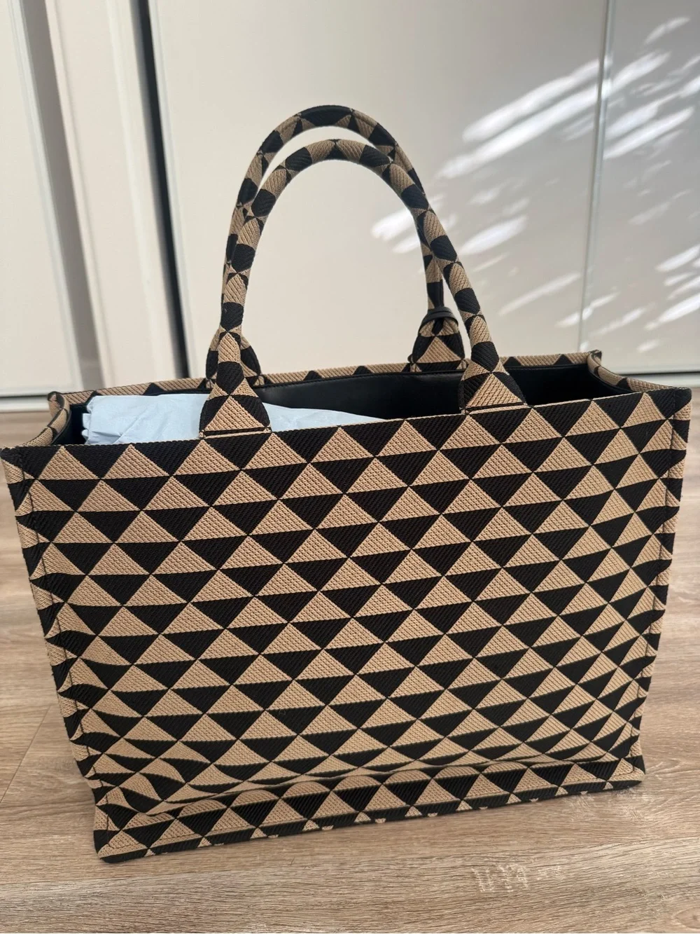 Prada symbole tote