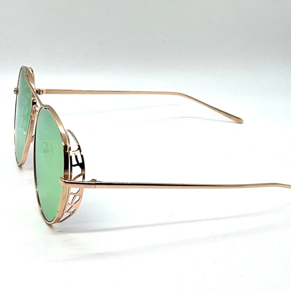 N/A gold tone
