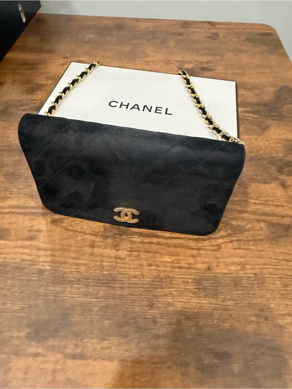 CHANEL classic quilted