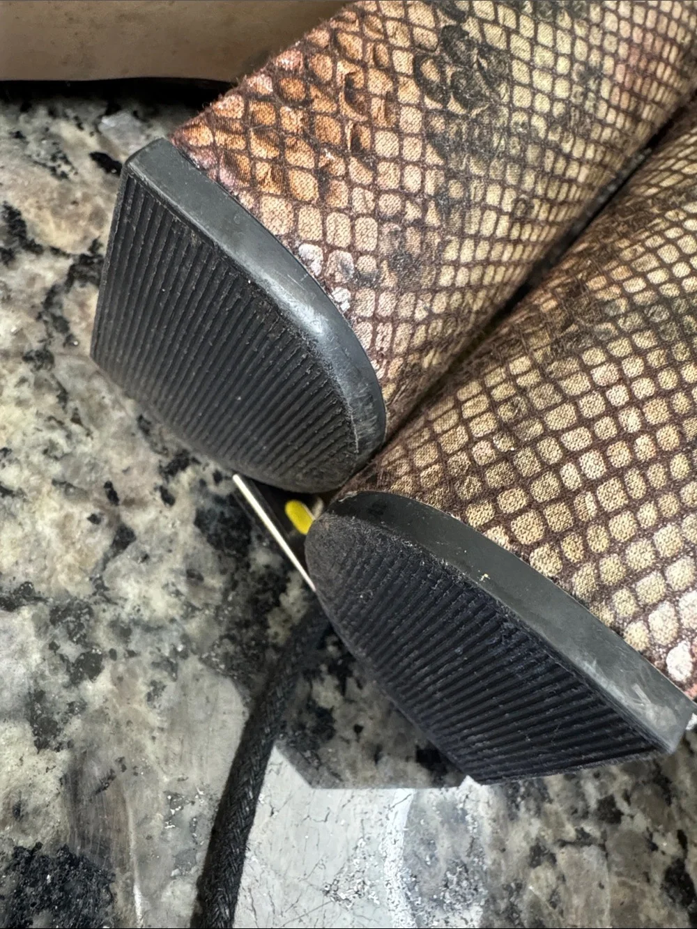 Shoe Dazzle snake dazzle steady