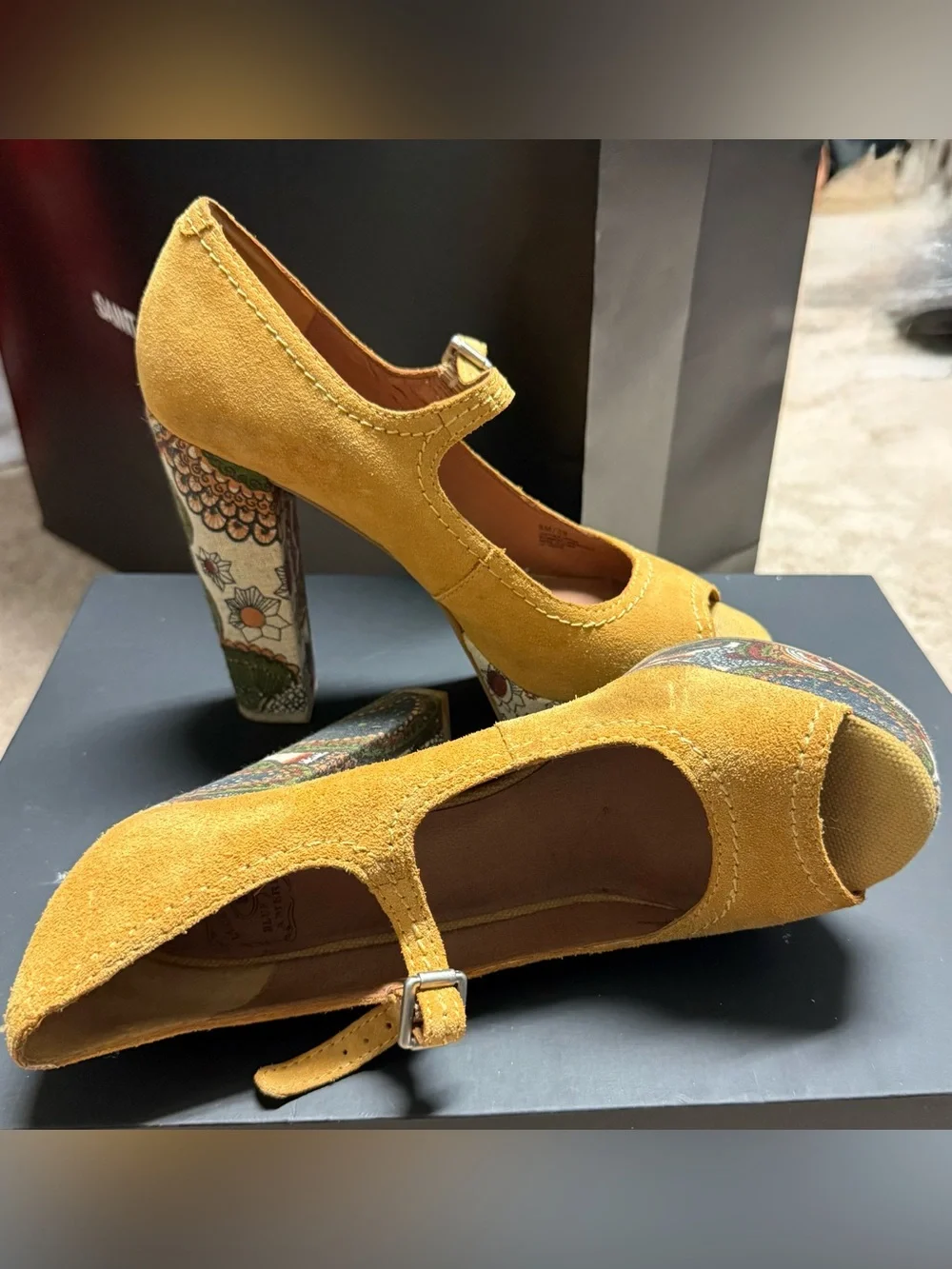 Lucky Brand elegant mustard