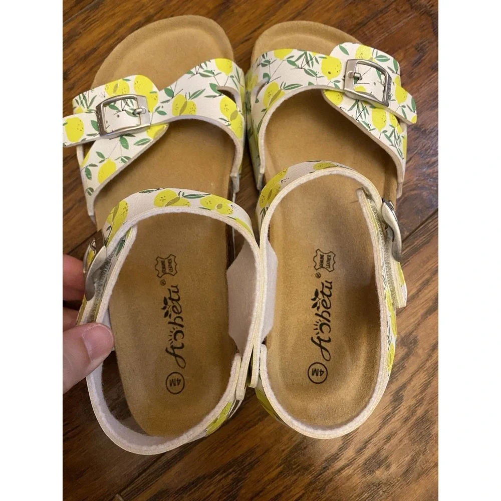 AOBETU Girls Size 4 Double Buckle Leather Sandals Lemons White Yellow Beach