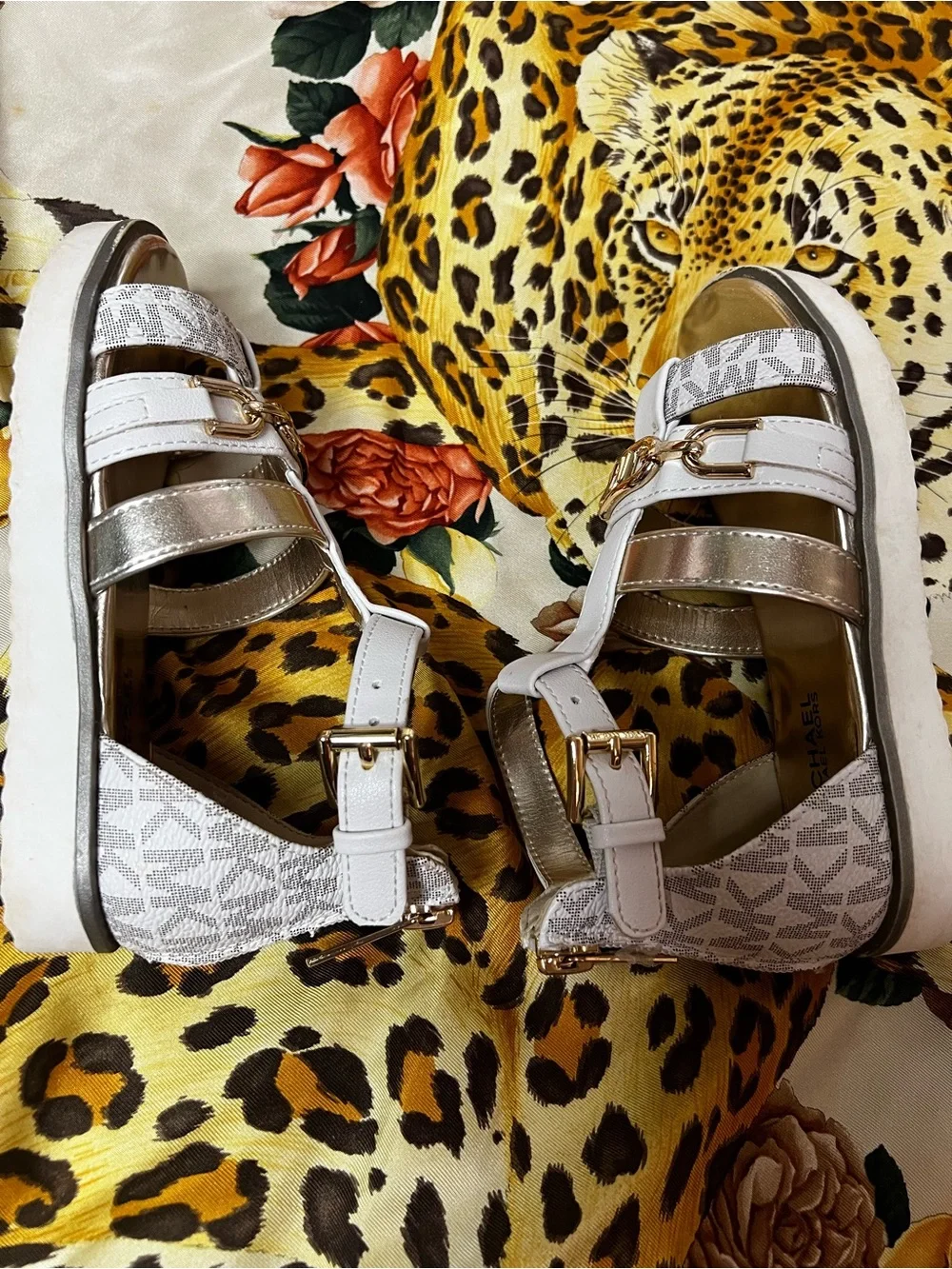 Michael Kors Girls Brandy Hannah Sandals White Gold MK Logo Size 11 EU 29