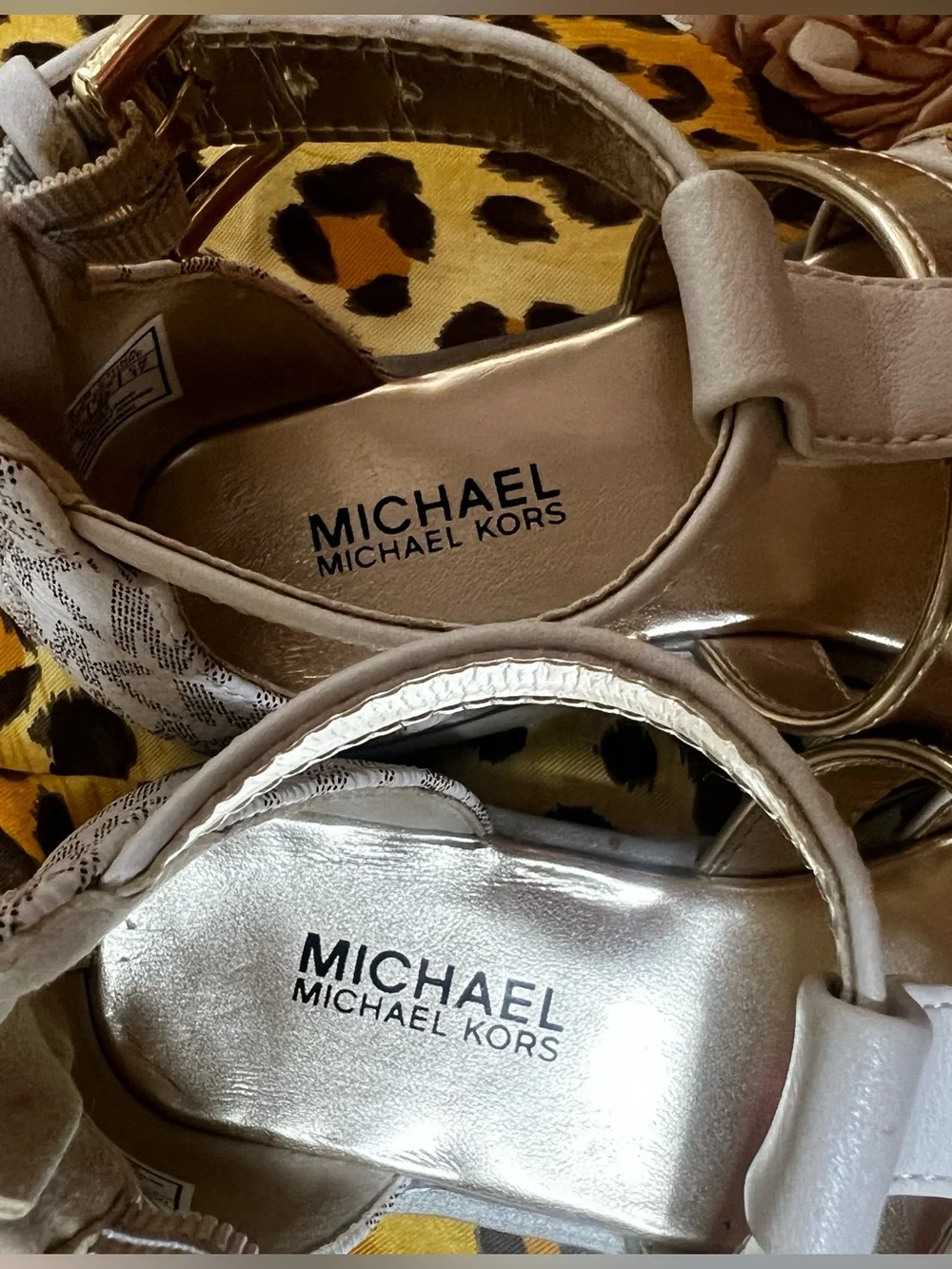 Michael Kors Girls Brandy Hannah Sandals White Gold MK Logo Size 11 EU 29