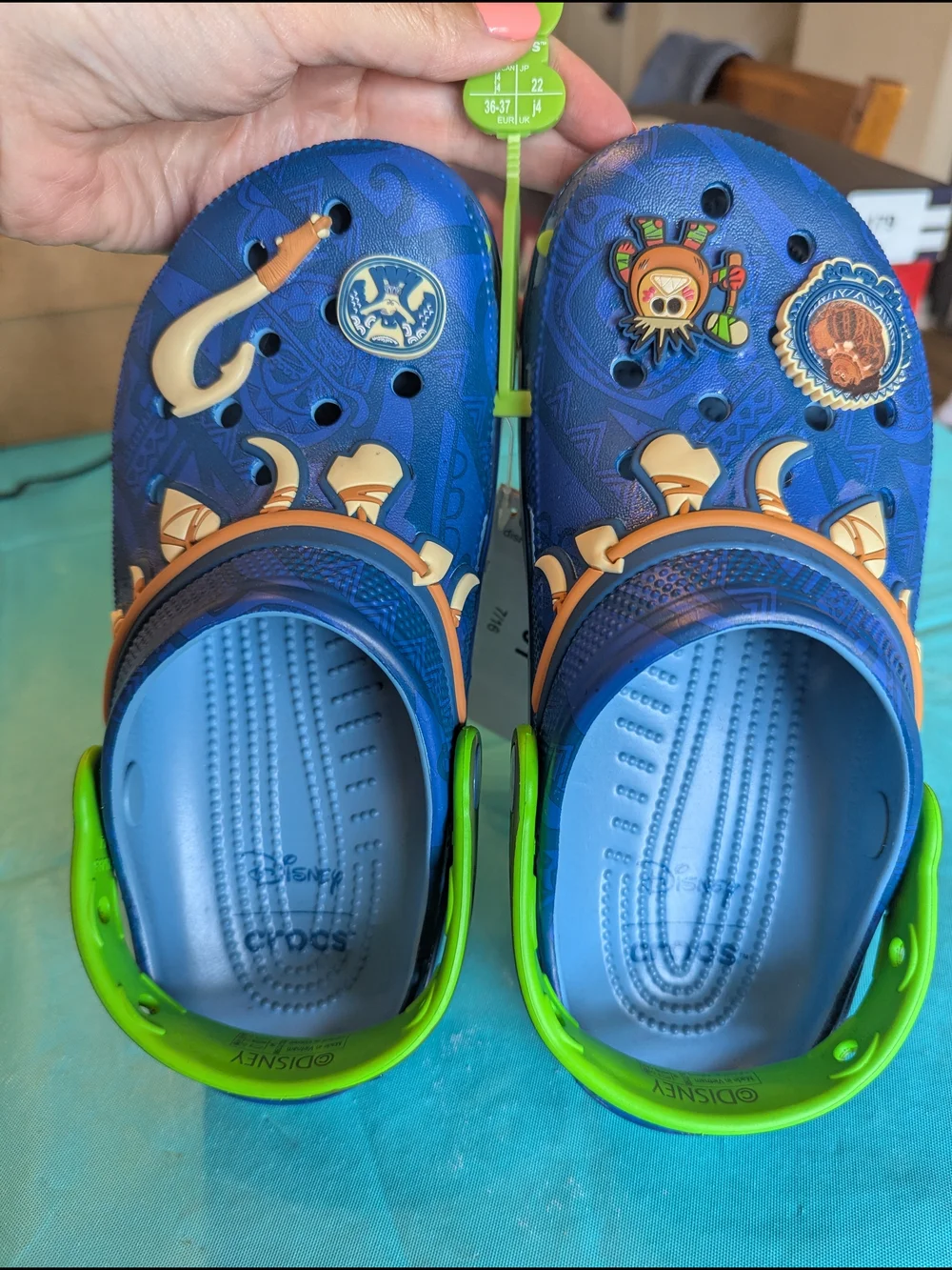 CROCS bright blue