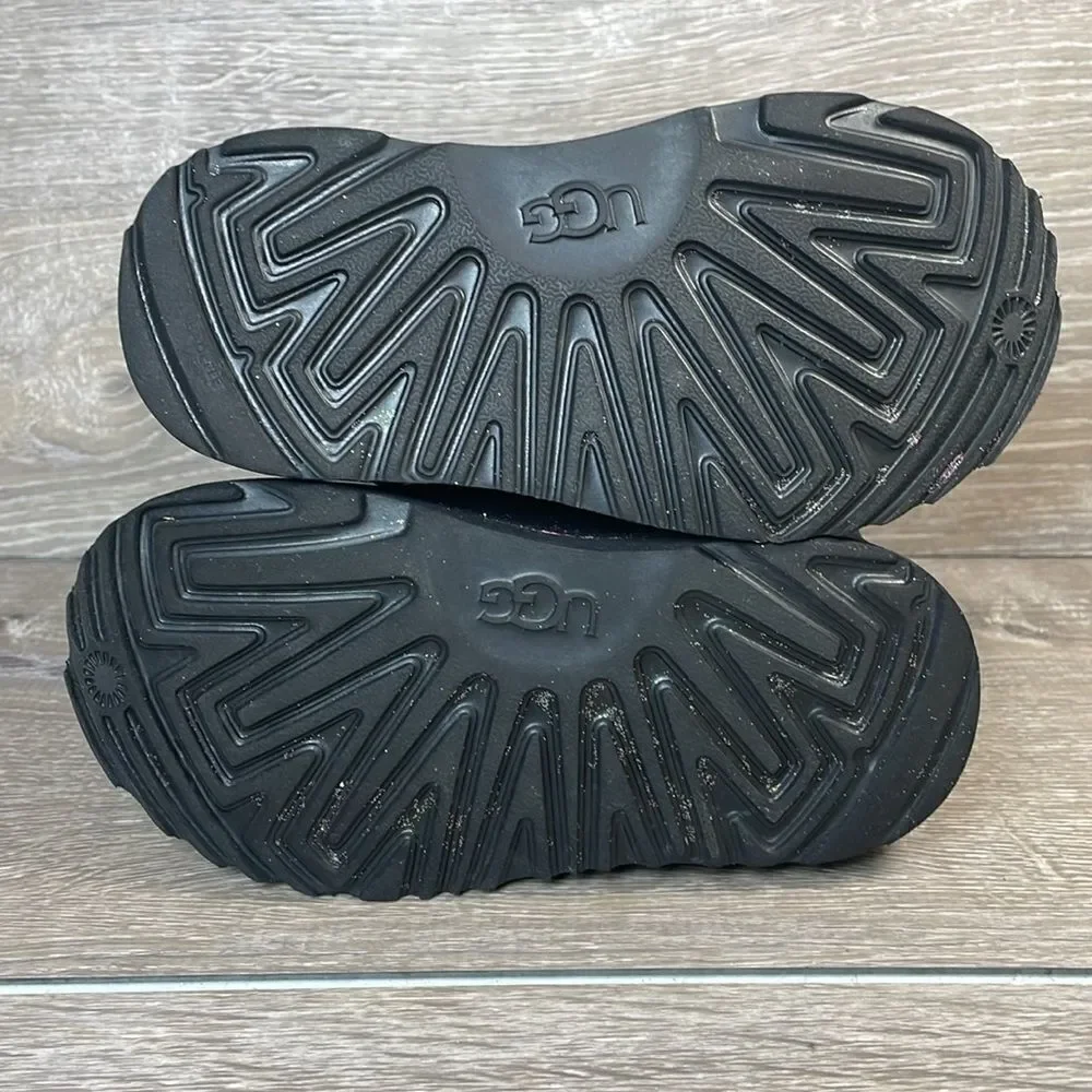UGG kids classic