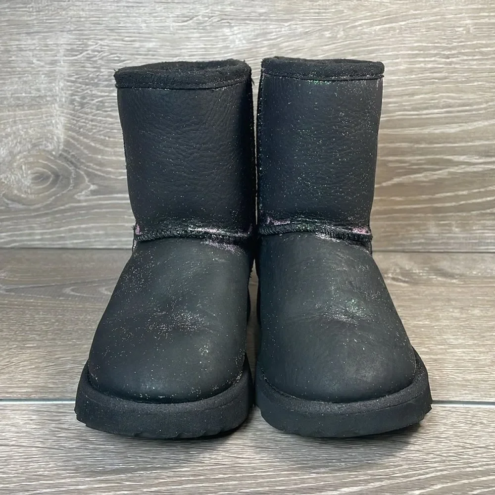 UGG kids classic