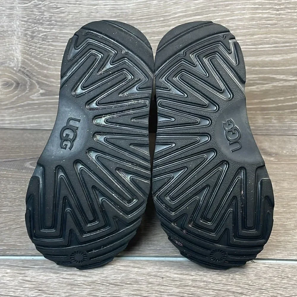 UGG kids classic
