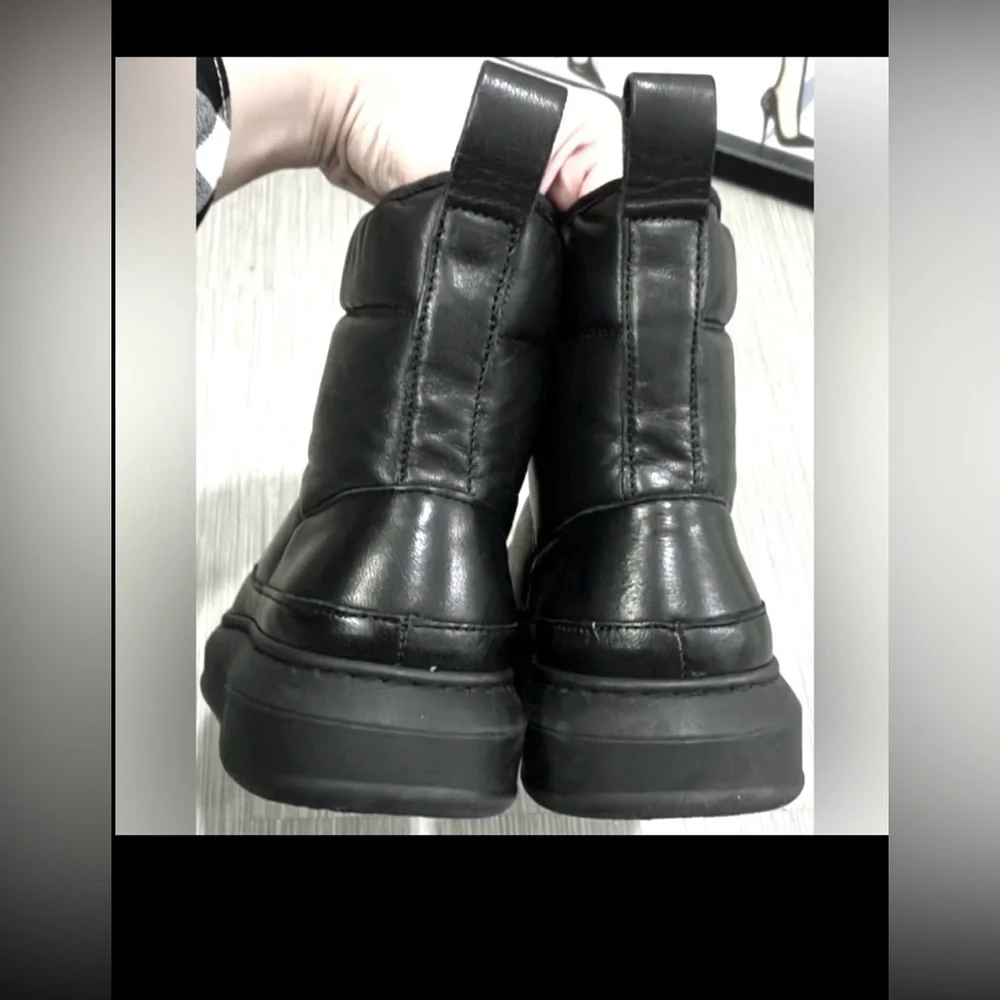 Ivylee Copenhagen Platform Moon boots Leather in black color EU size 36 = US 6.0