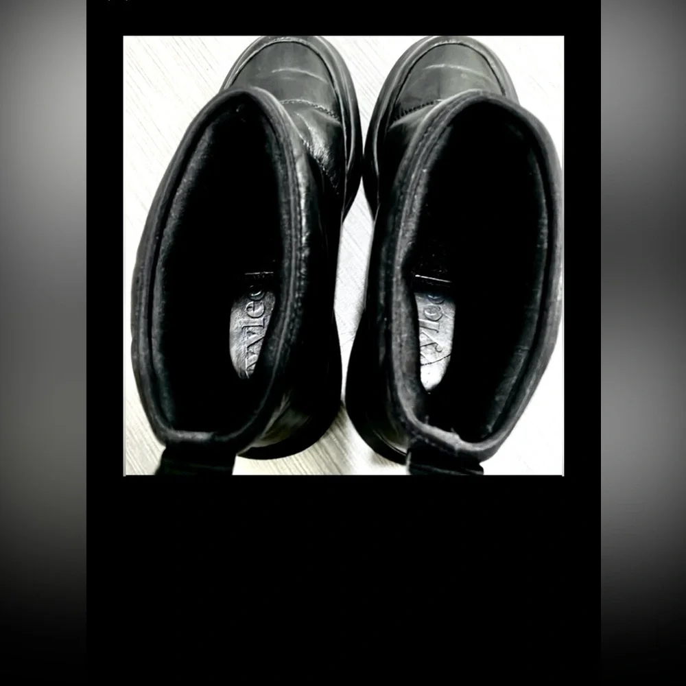 Ivylee Copenhagen Platform Moon boots Leather in black color EU size 36 = US 6.0