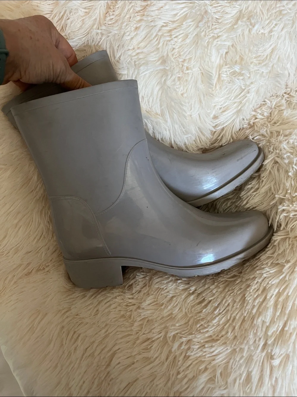 Amazon Women's Short Rain Boots in Gray