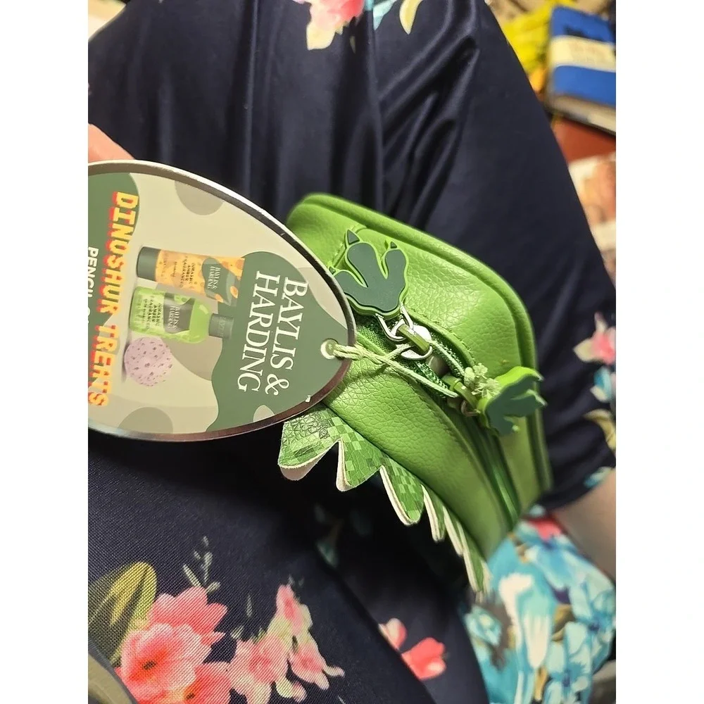 Baylis & Harding baylis harding