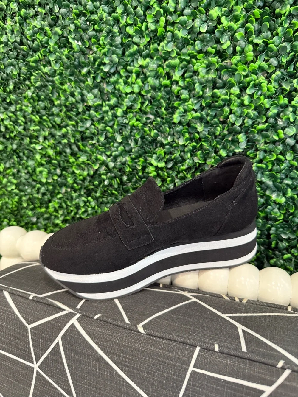 Corkys stylish black