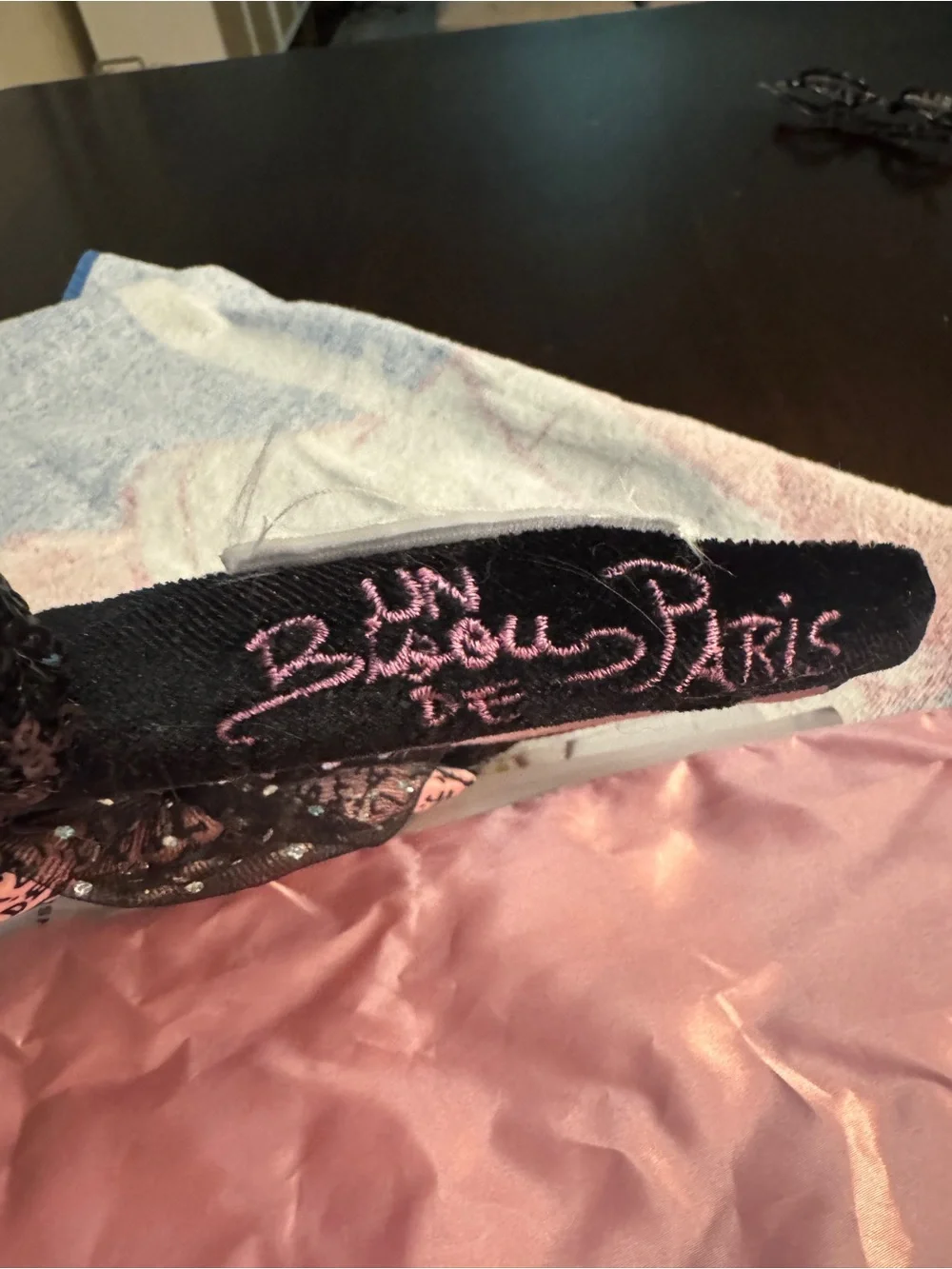 N/A black sequin