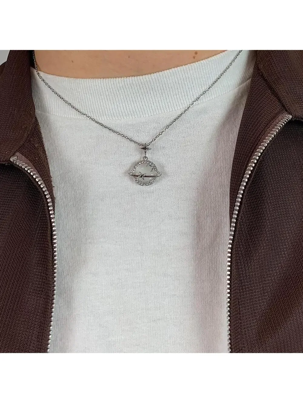 Y2k silver opal planet pendant opium necklace. Cool design. Chain is unisex. 18