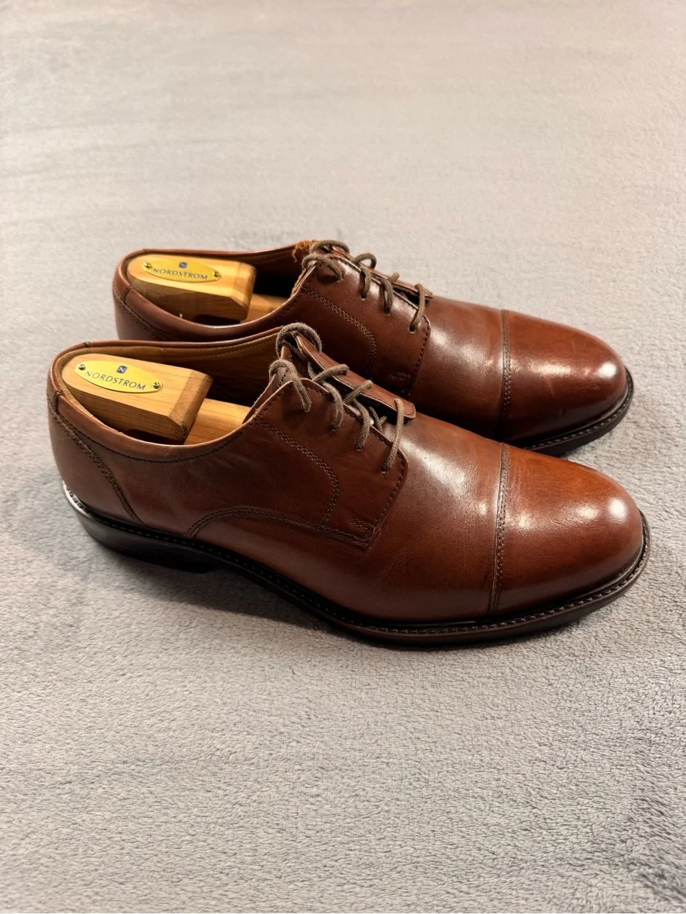 Johnston & Murphy polished cap