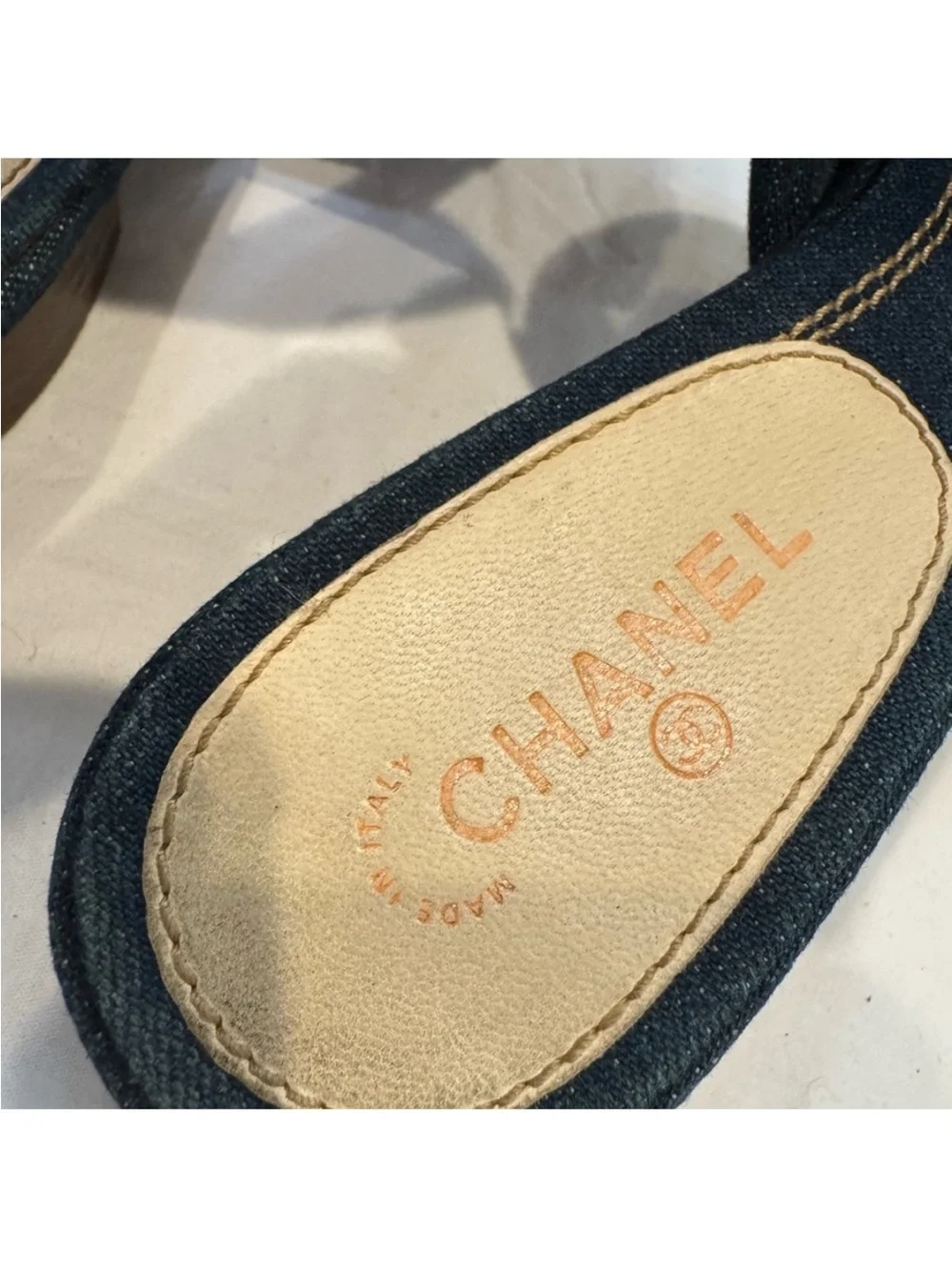 CHANEL elegant denim