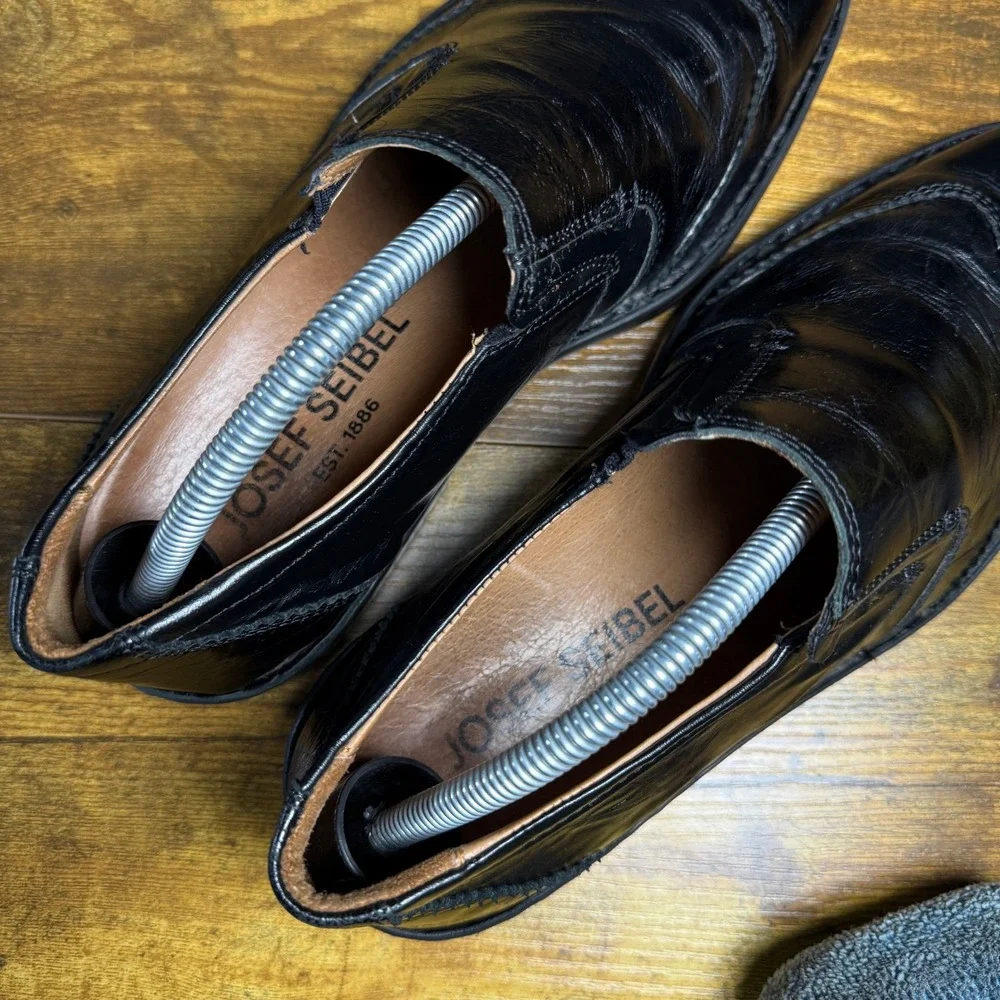 Josef Seibel Wingtip Black Leather Slip On Loafers Mens EU 42‎