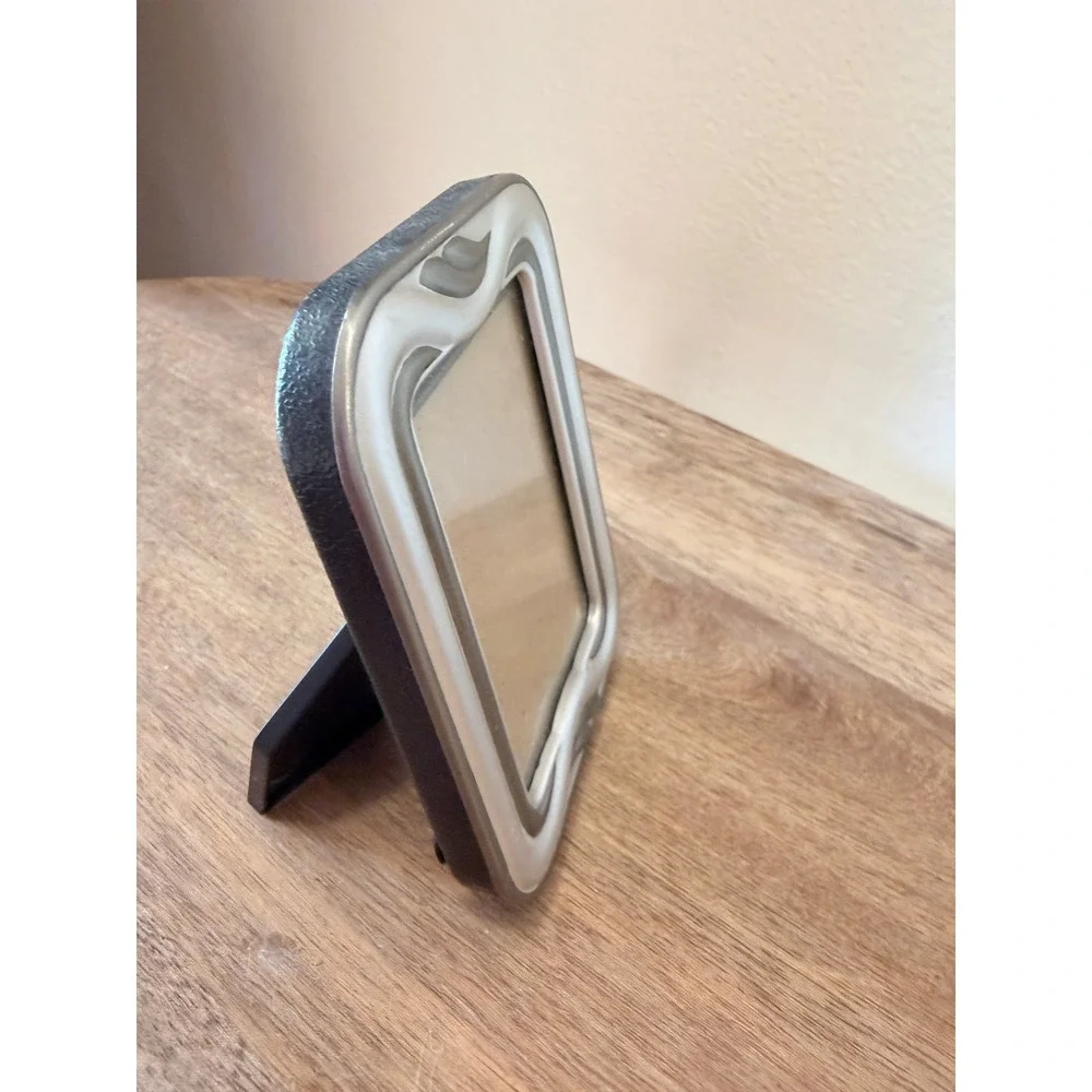 N/A chic silver