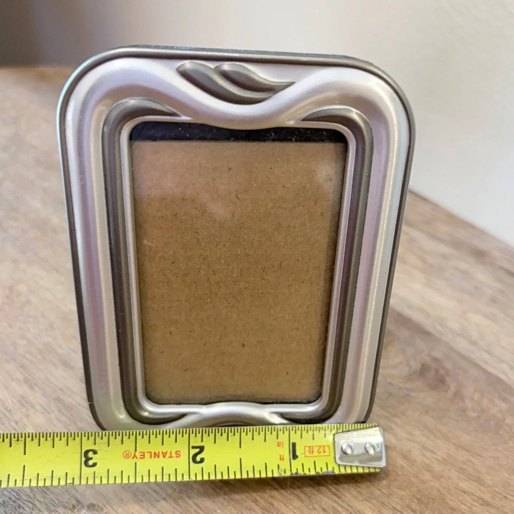 N/A chic silver