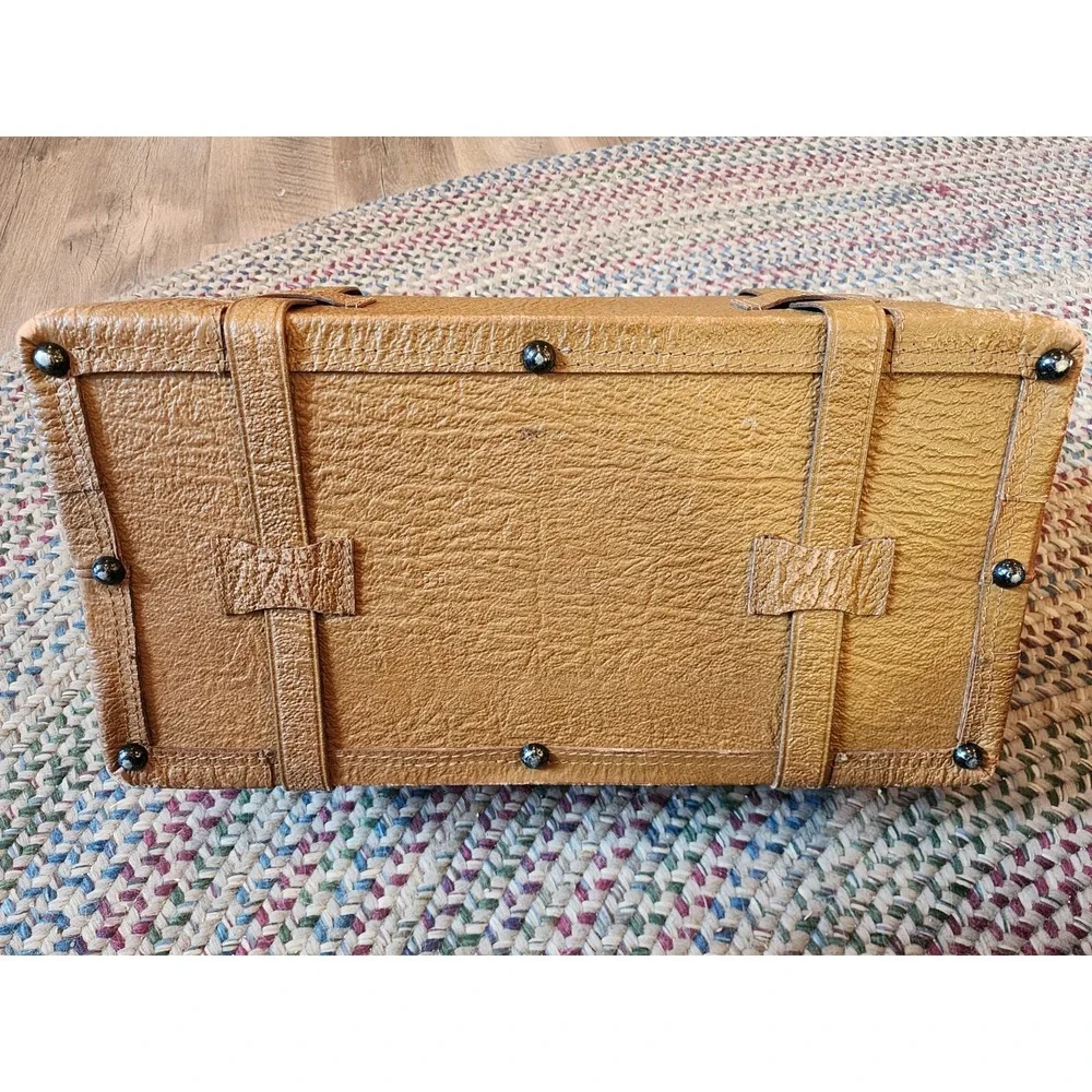 N/A priced brown not
