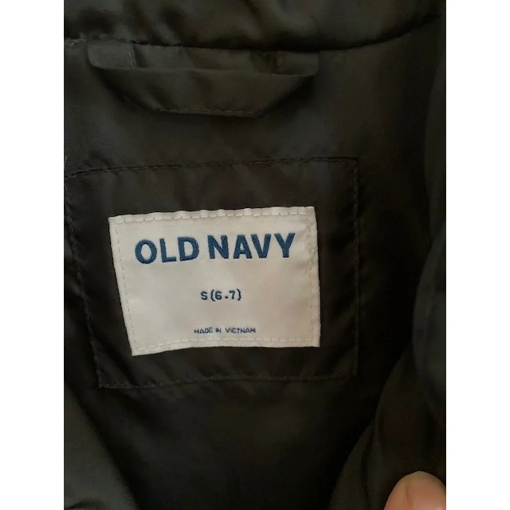 Old Navy shoulder hem