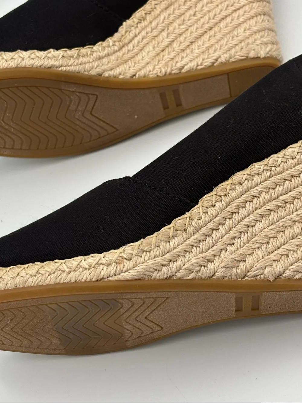 Toms never worn