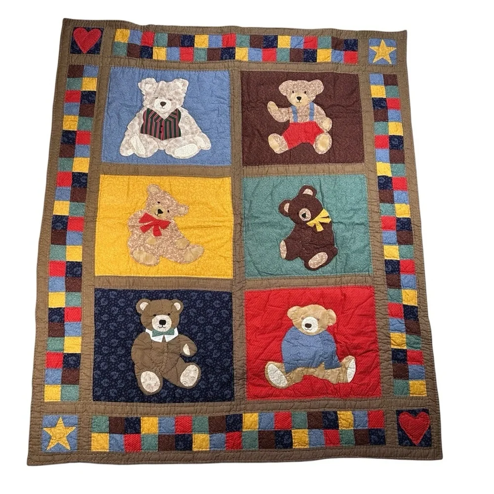 Vintage Handmade Teddy Bear Quilt Crib Size Throw Wall Hanging
