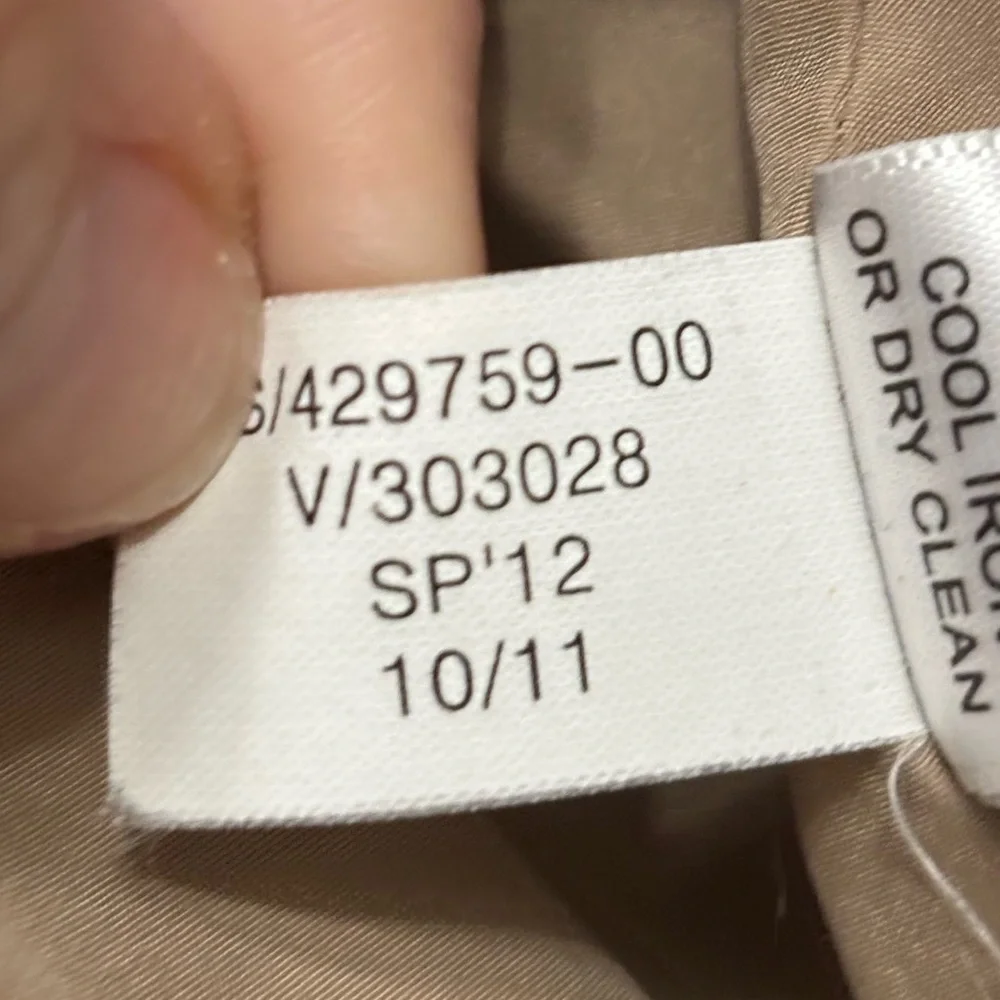 Banana Republic questions leave
