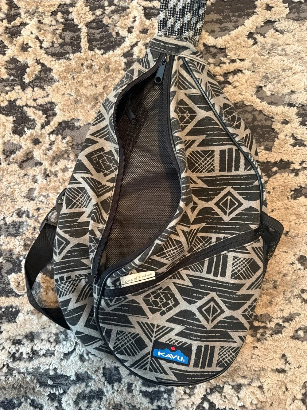 Kavu sling bag
