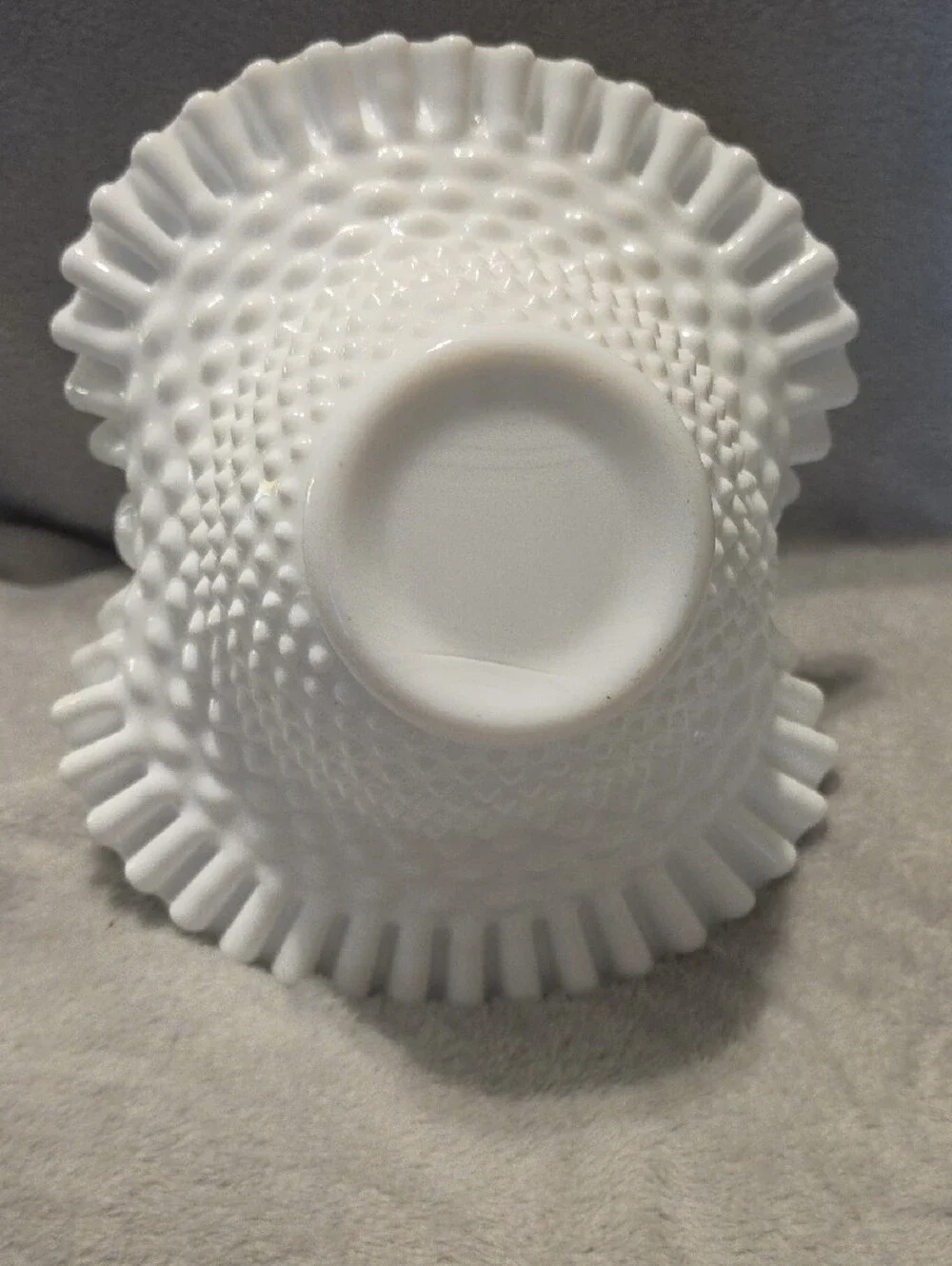 Fenton piece ruffled