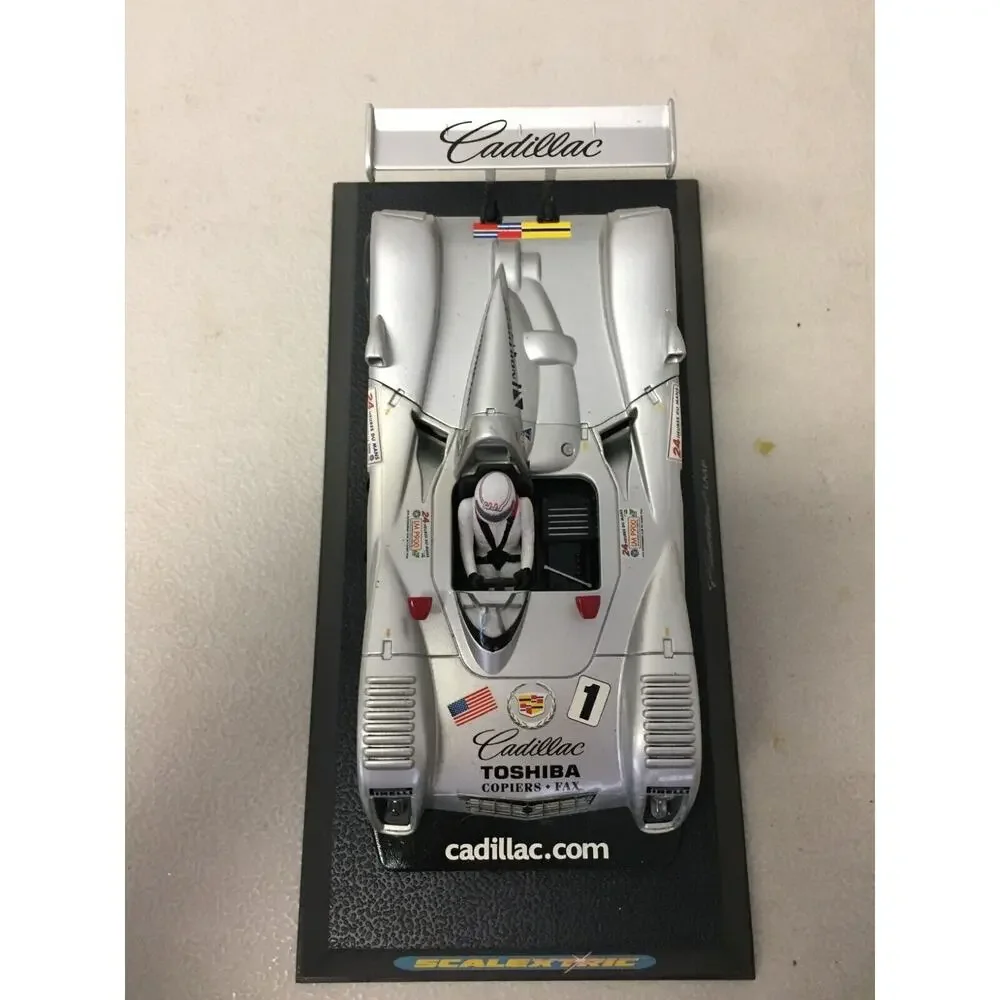 Scalextric c2258 cadillac