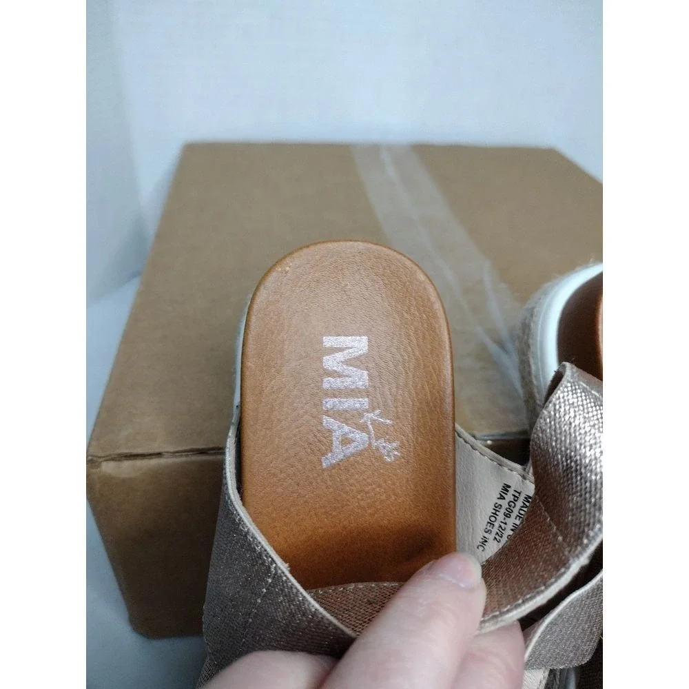 MIA sparkle shine
