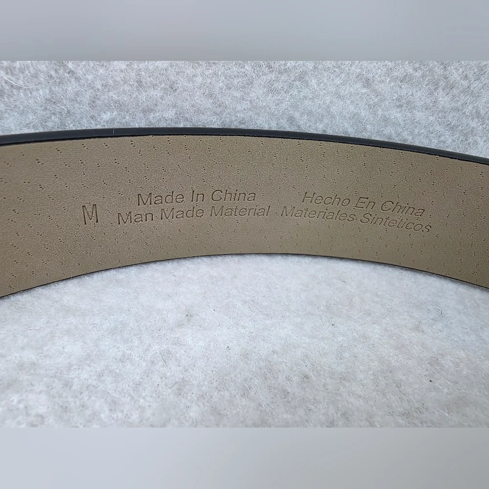 No brand belt flaws stylish