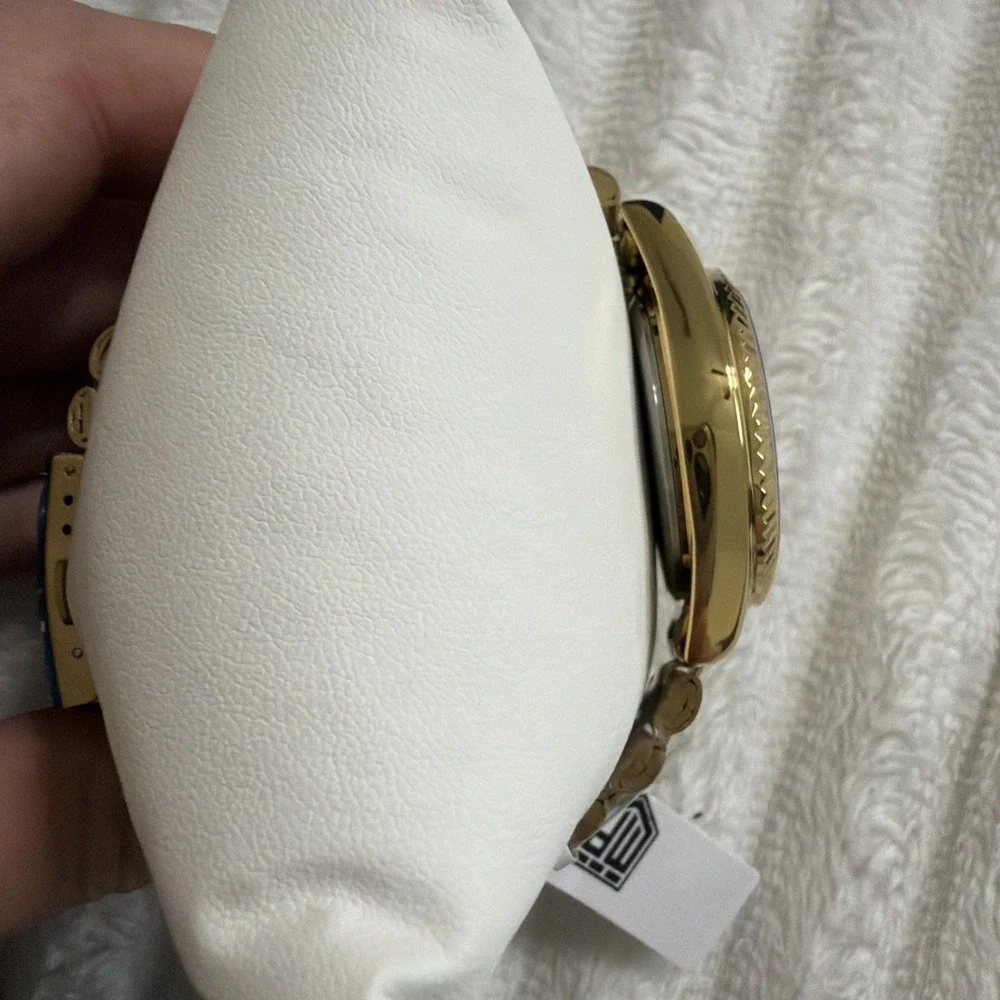 Montres Prestige by Invicta MPW-0269 Diamond Dial Gold-Tone 35mm Dress Watch