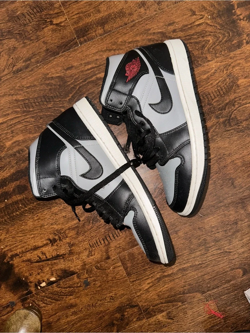 Air Jordan Retro Men's Black and Gray High-Top Sneakers - Classic Athletic Style