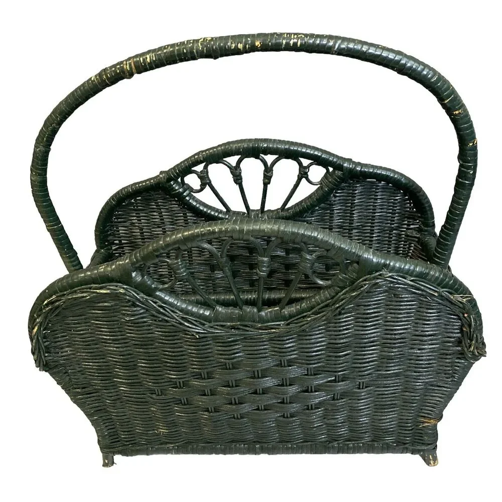 Unbranded vtg wicker