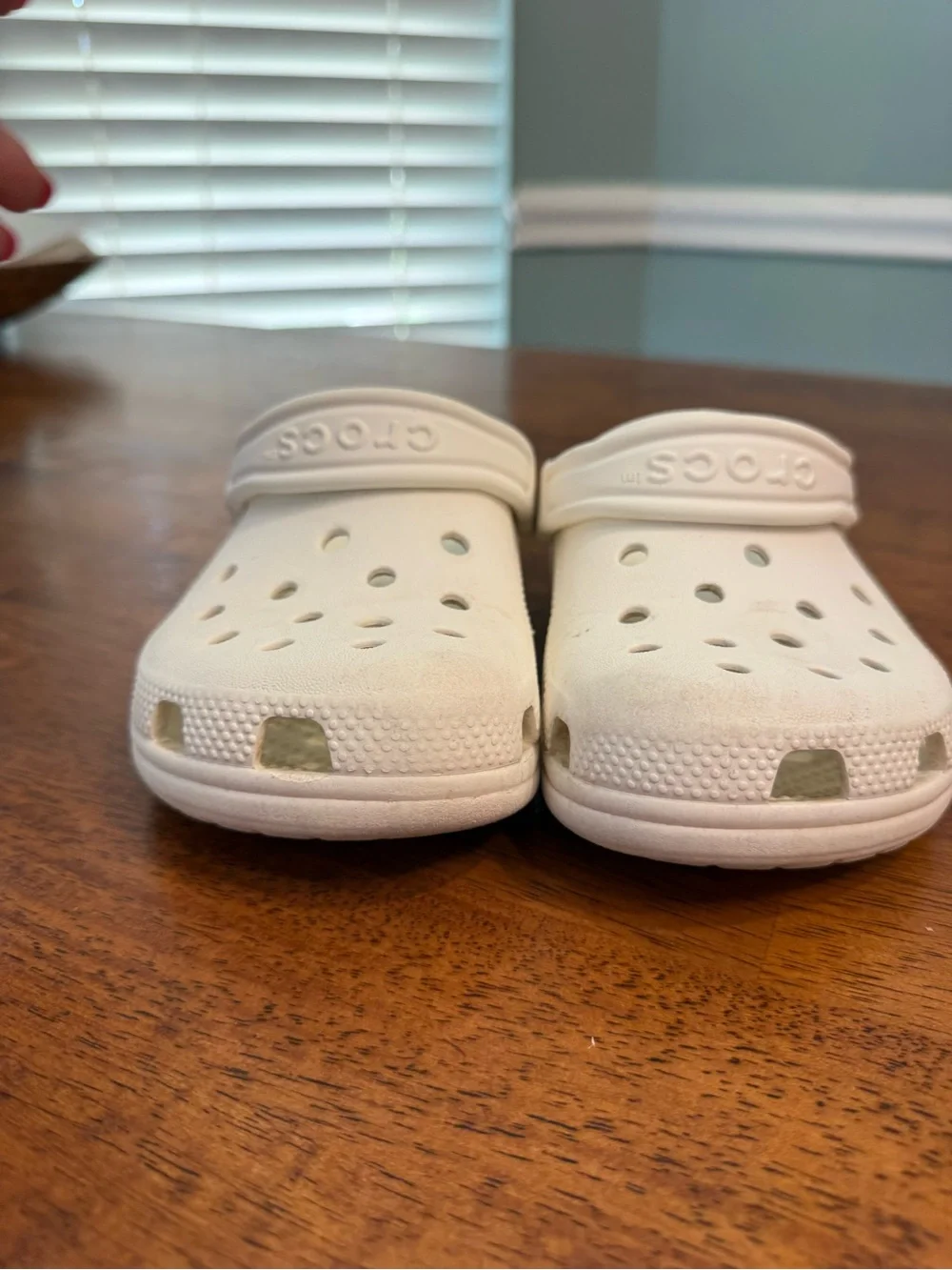 CROCS heel slip
