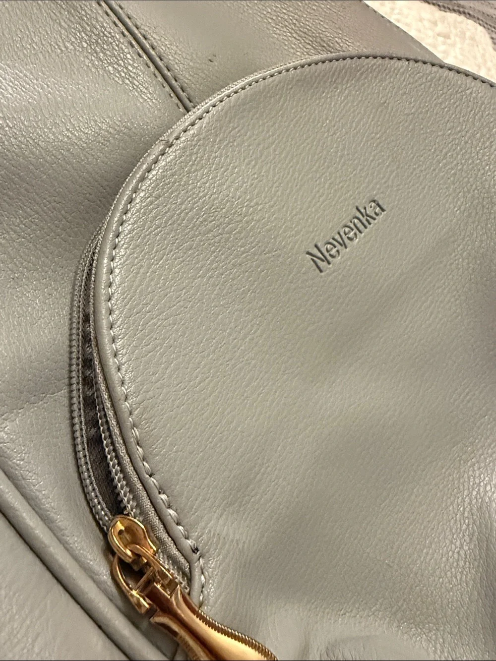 Nevenka light gray