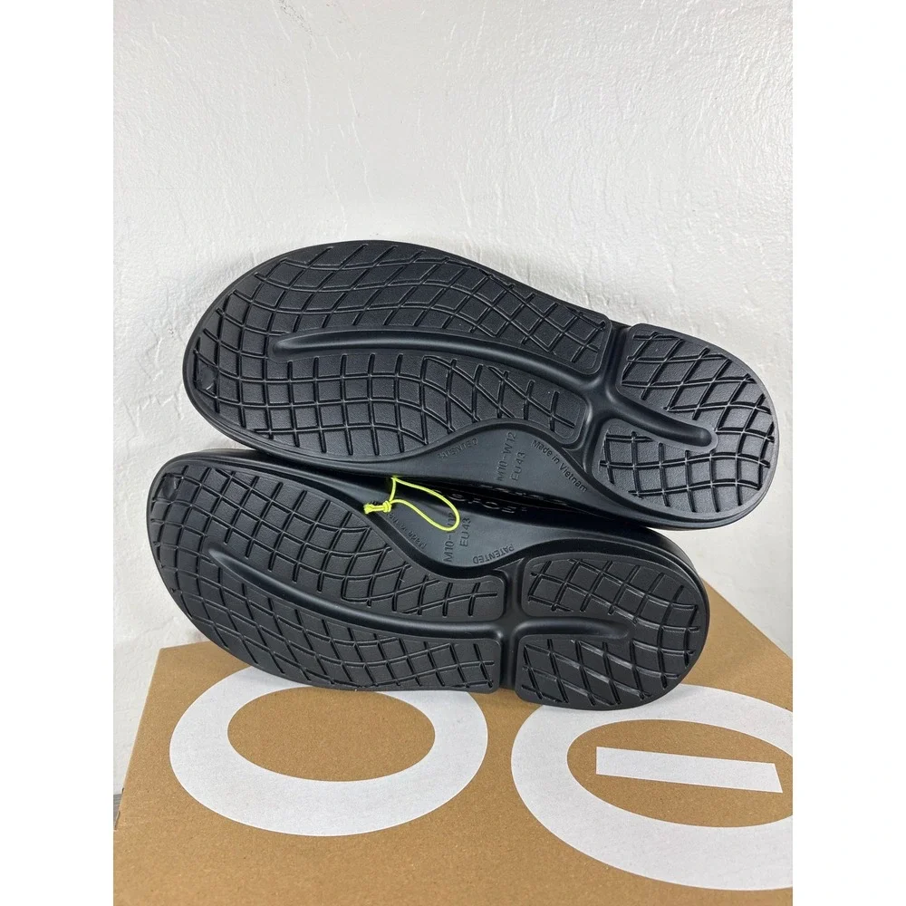 Oofos OOCloog Black Recovery Clog Unisex Men 10 Women 12 Slip On Shoes New
