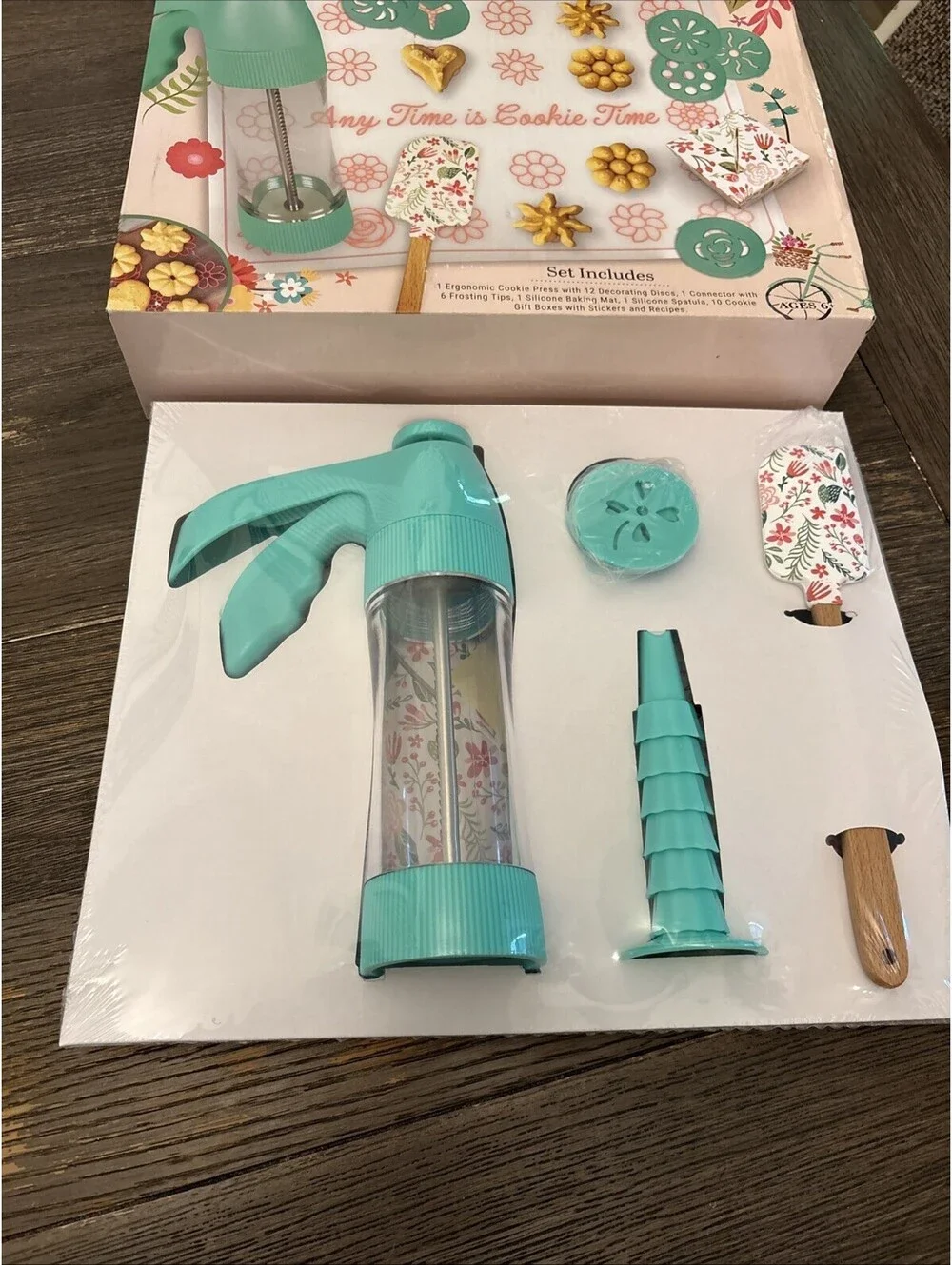 34 Piece Cookie Baking Set Cookie Press 12 Decor Discs Gift Boxes Frosting Tips
