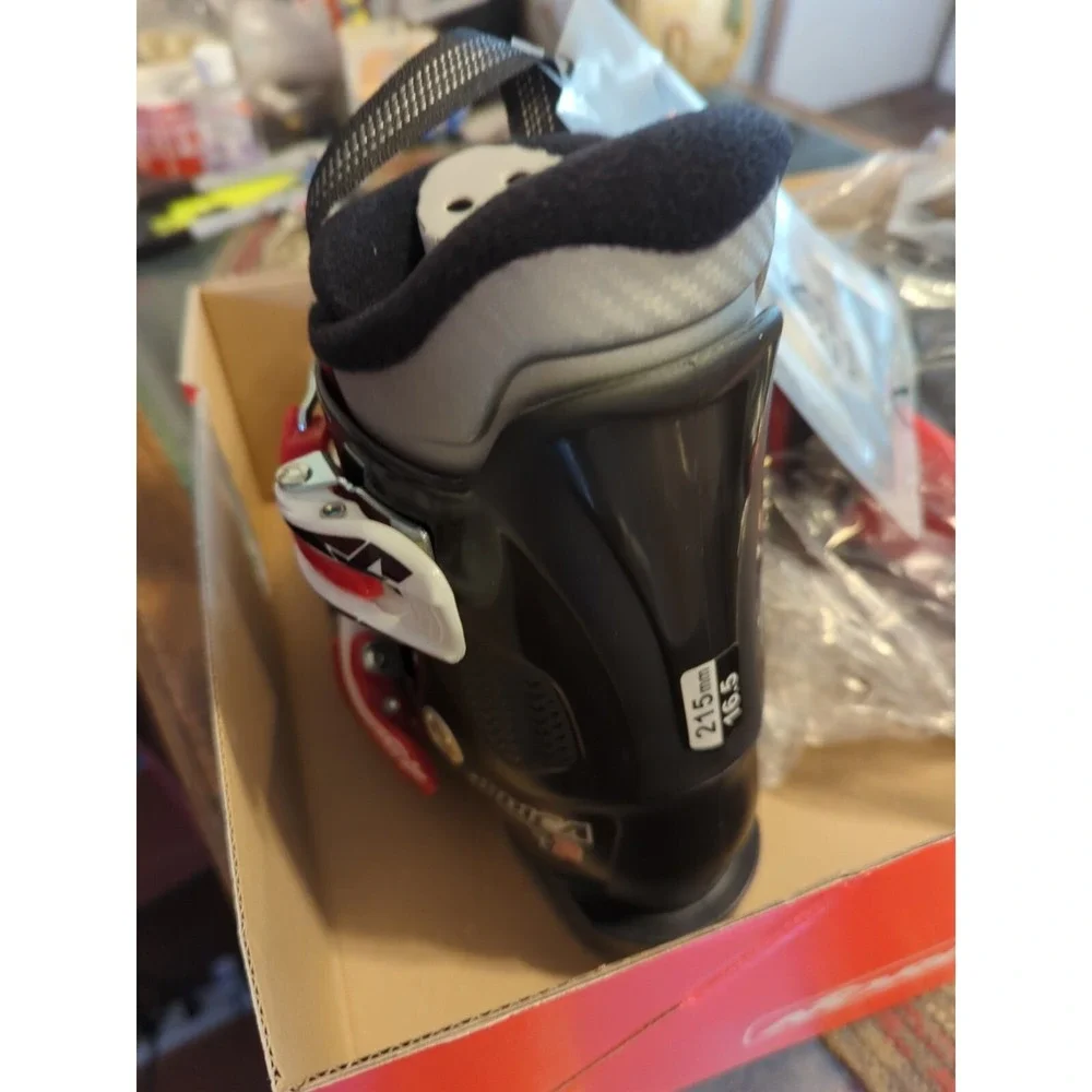 NEW Nordica FireArrow Team 2 KIDS/BOYS/GIRLS US 10.5 Youth Ski‎ Boots 16.5