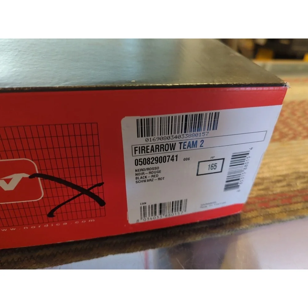 NEW Nordica FireArrow Team 2 KIDS/BOYS/GIRLS US 10.5 Youth Ski‎ Boots 16.5