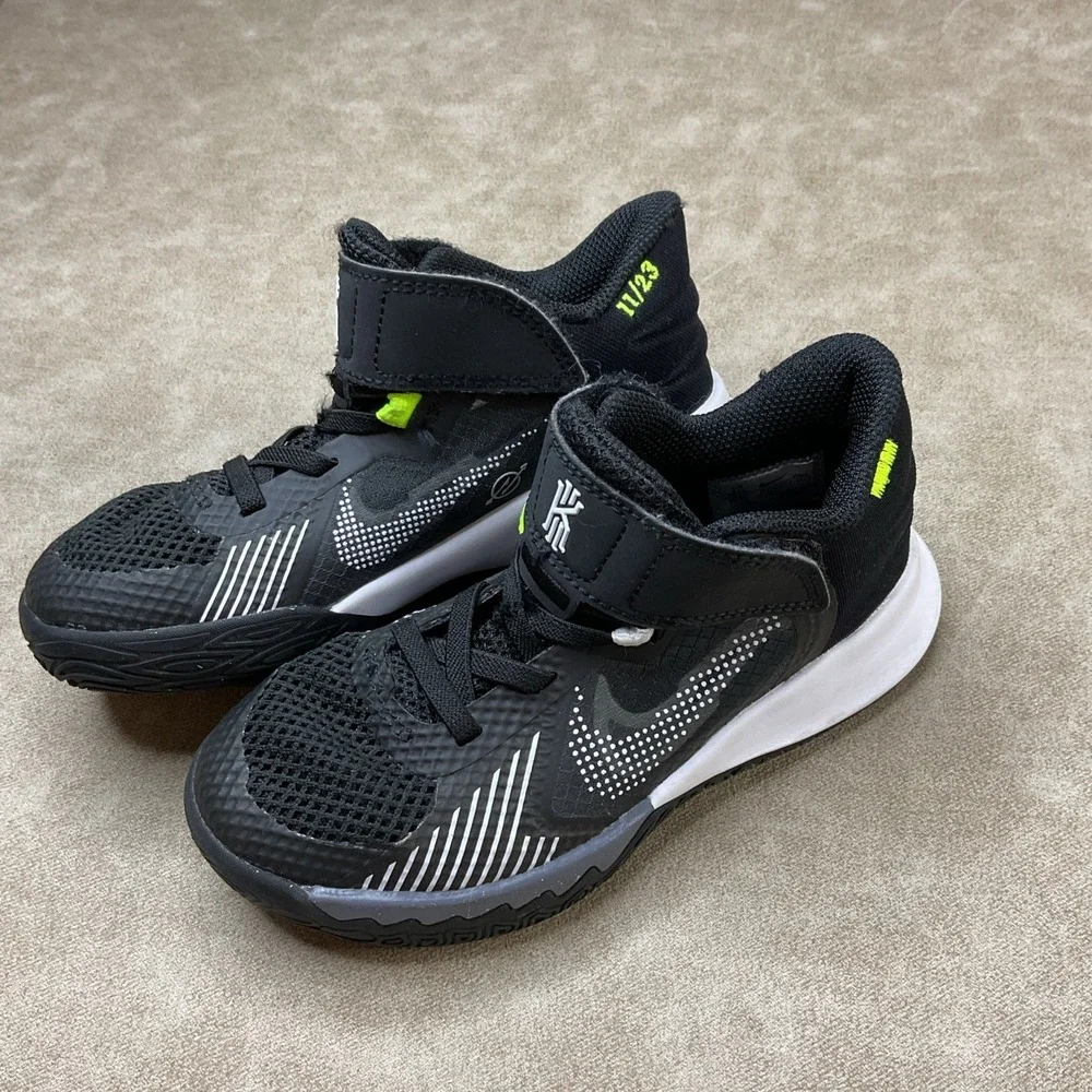 Nike x Kyrie pre owned