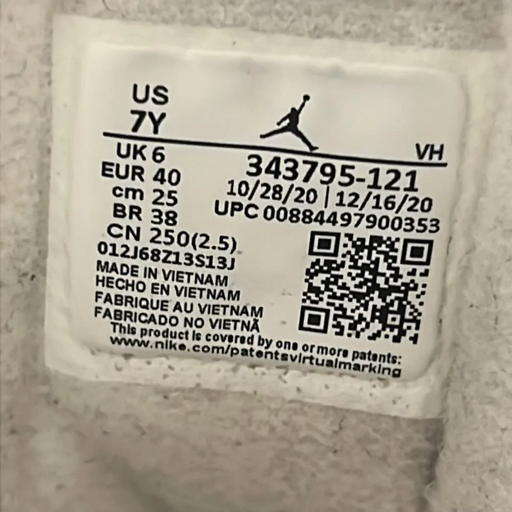 Air Jordan True Flight 'White' 343795-121 Sneakers Size 7Y