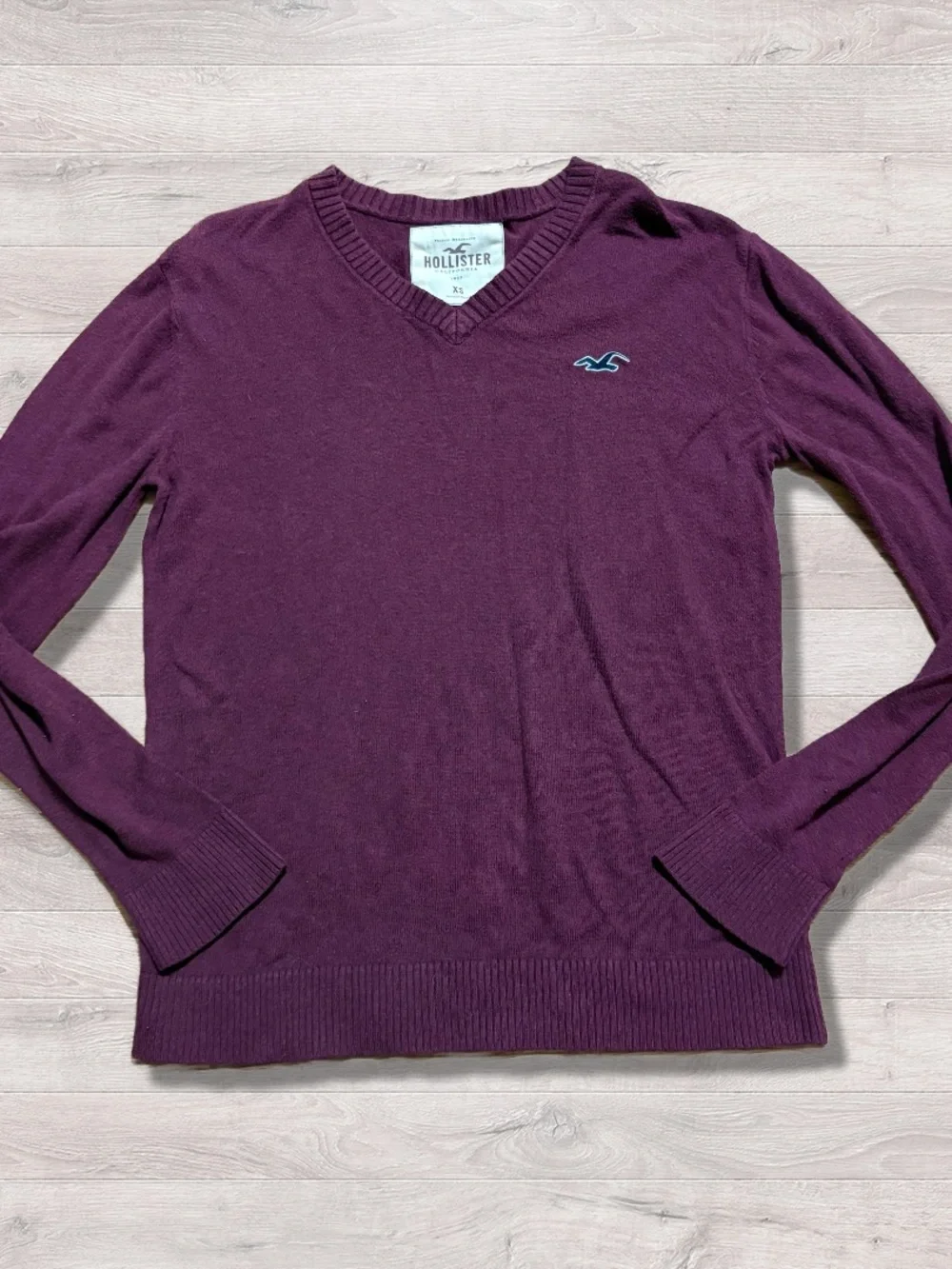 Y2K 2000s Hollister Burgundy Fall Academia V Neck Knit Men’s Sweater XS Preppy