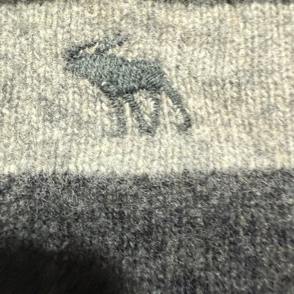 Abercrombie & Fitch item good