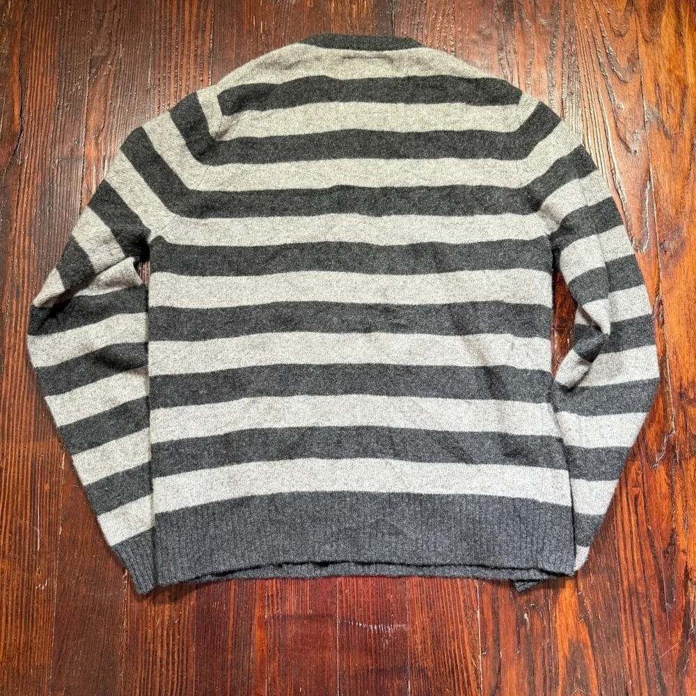 Abercrombie & Fitch item good