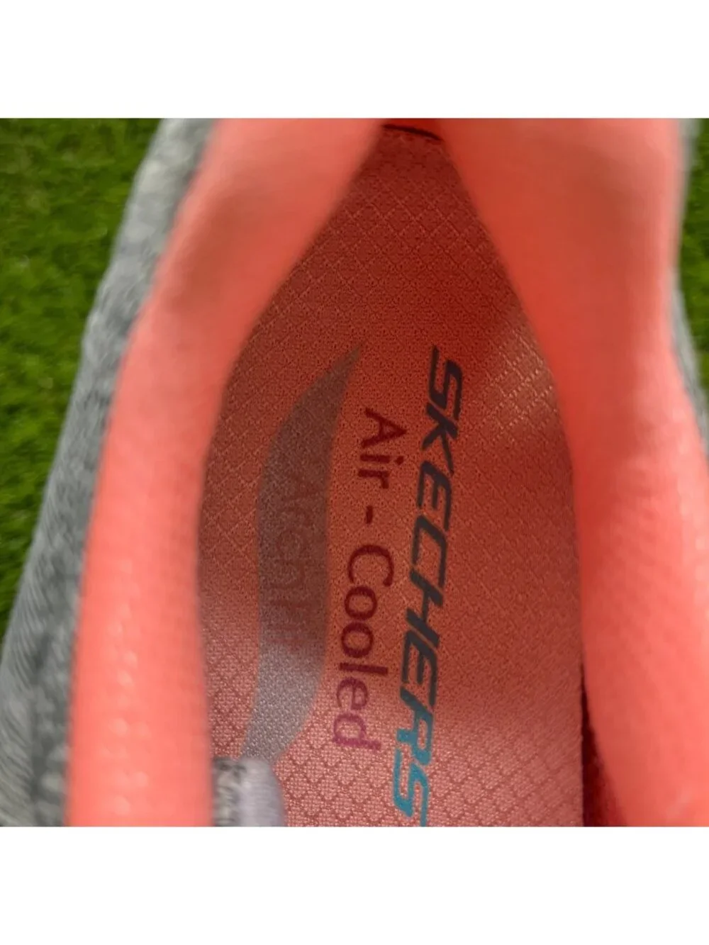 Skechers Arch Fit Comfy Wave Womens Size 6 Gray Pink Running Shoes Sneakers